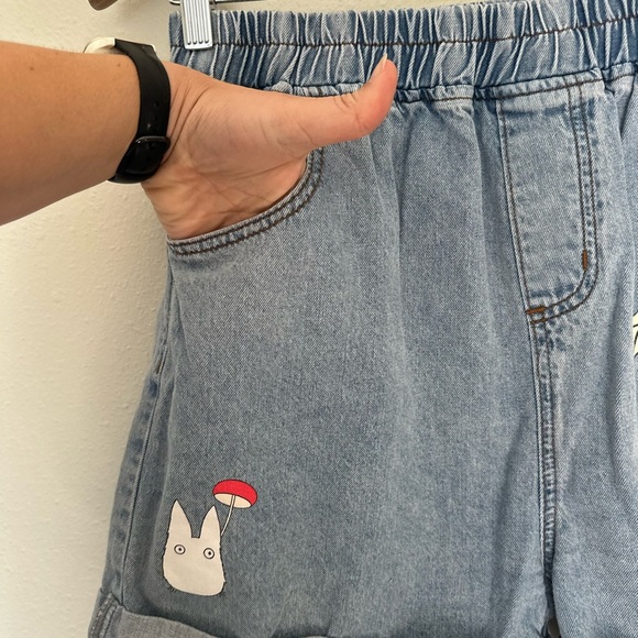HOT TOPIC Studio Ghibli My Neighbor Totoro Elastic High-Waisted Denim Shorts - Picture 3 of 8